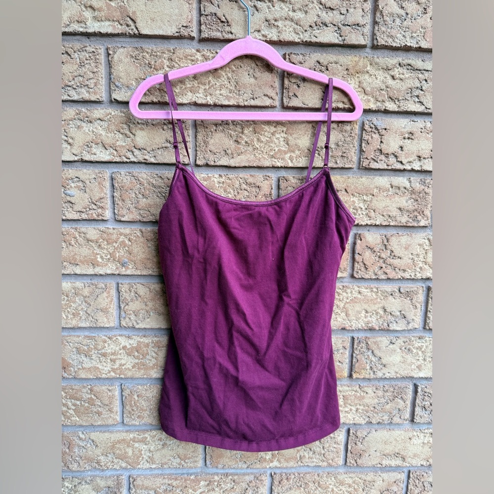 10/$25 •‎ SWS Basic Burgundy Cami Tank